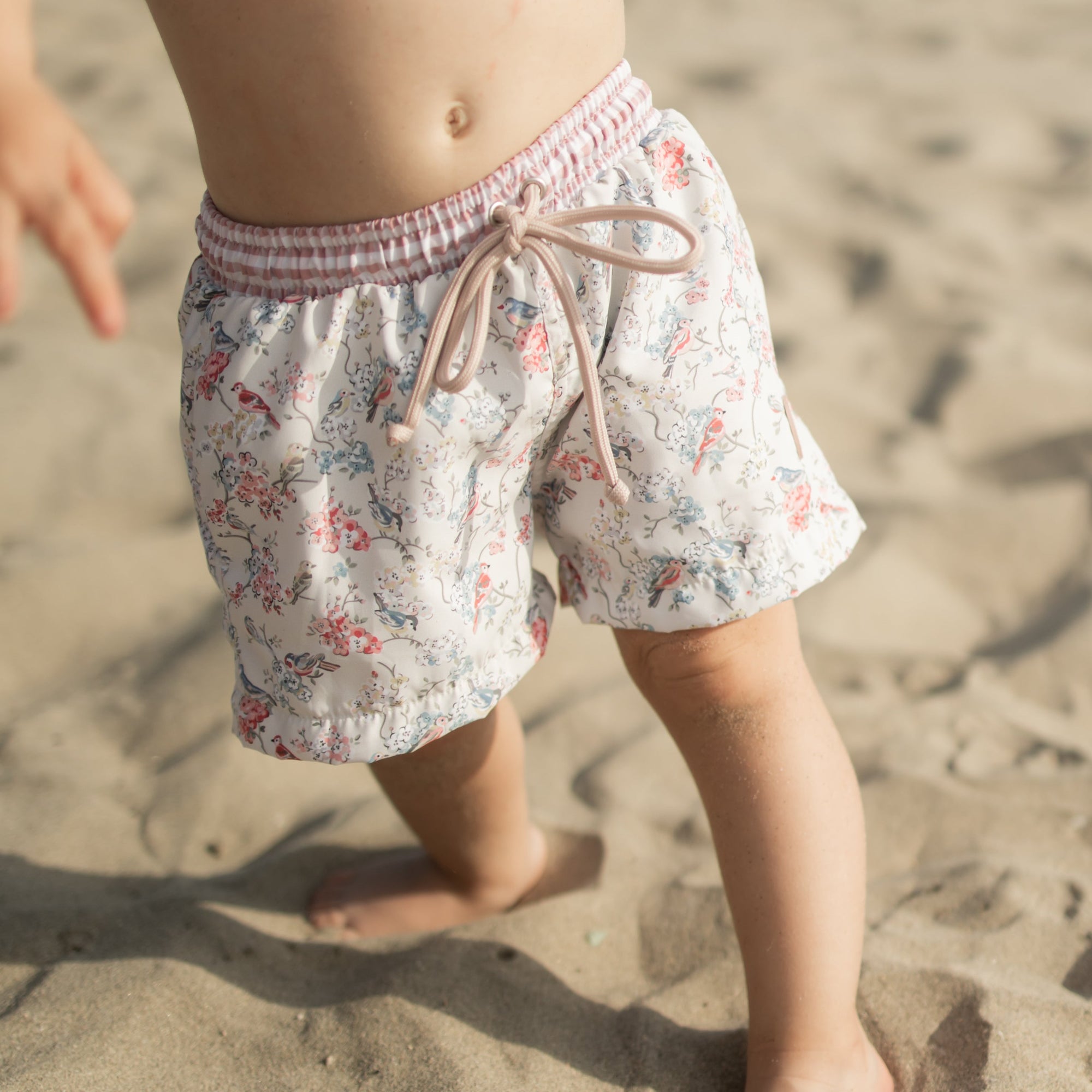AVES SHORT